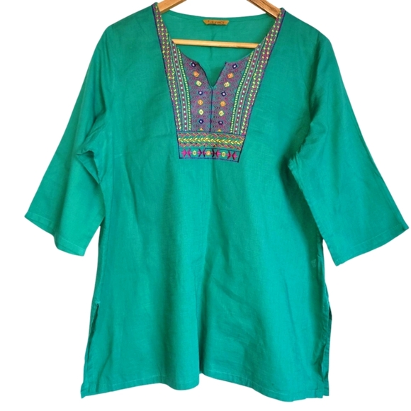 XXL / 2X 100% Cotton Embroidered Tunic with 3/4 Sleeve Vented Hem - Picture 4 of 7